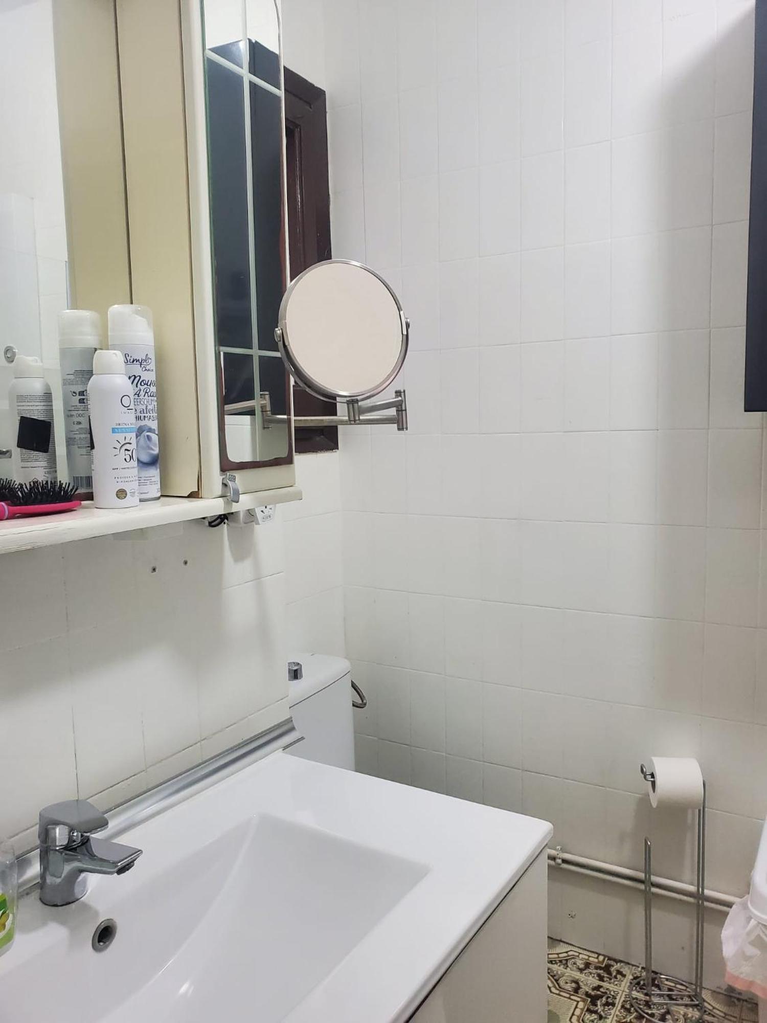 Capsulehotel Poble Sec Nino House